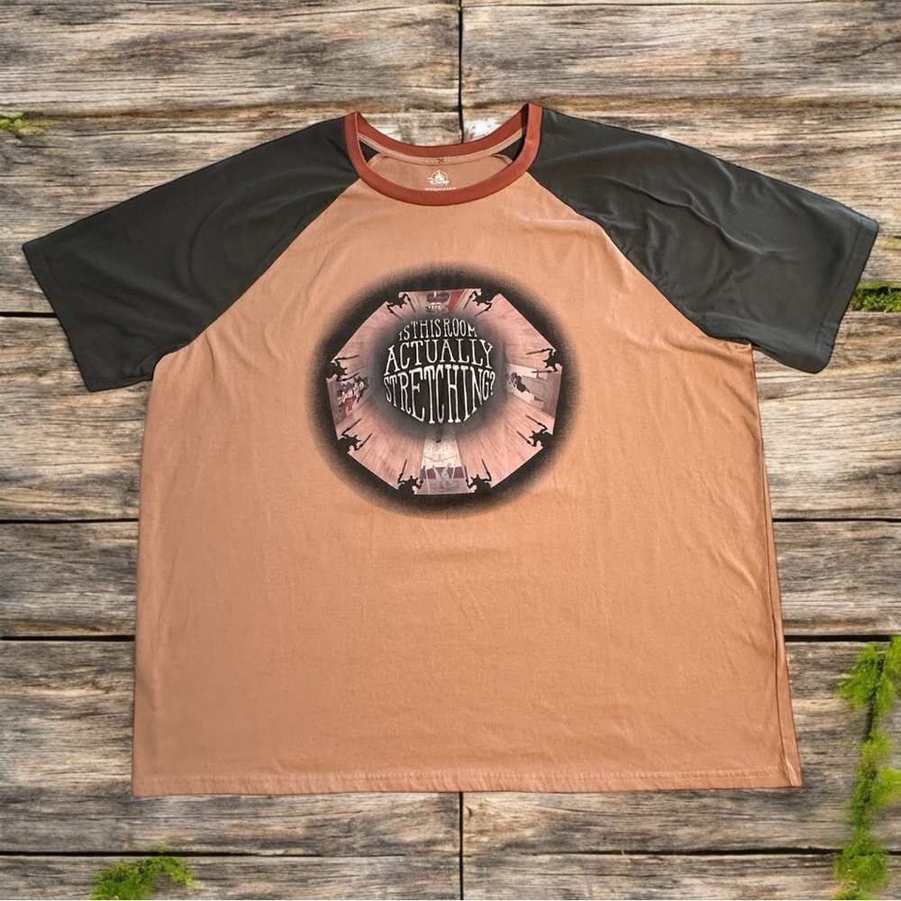 Disney Mens Is This Room Actually Stretching Haunted Mansion Shirt in Size XL